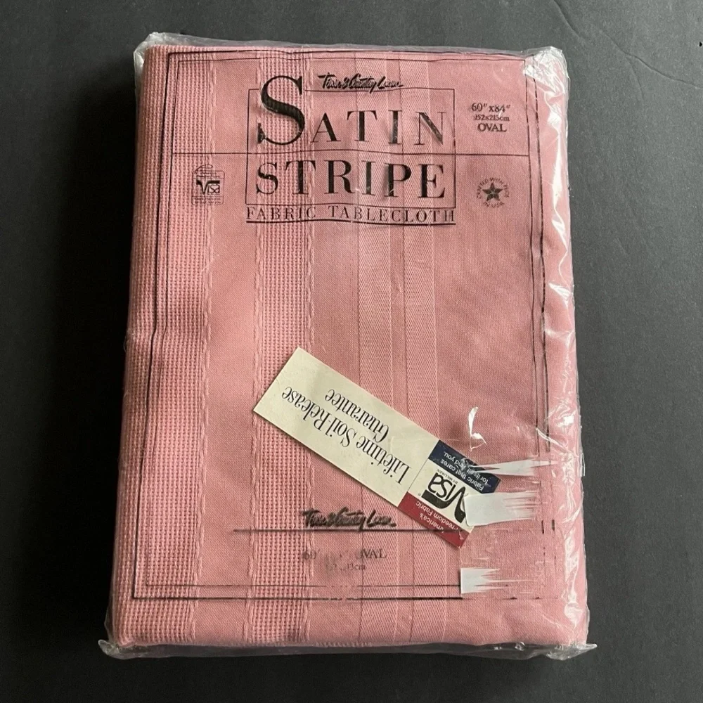 Town & Country Tablecloth 60” x 84” Oval Rose Pink Vtg. USA Visa Polyester New